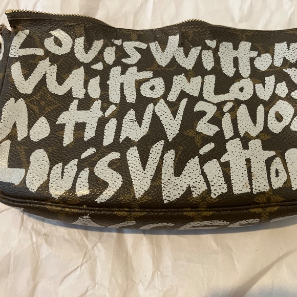 Louis Vuitton Stephen Sprouse Pochette - Picture 8 of 8